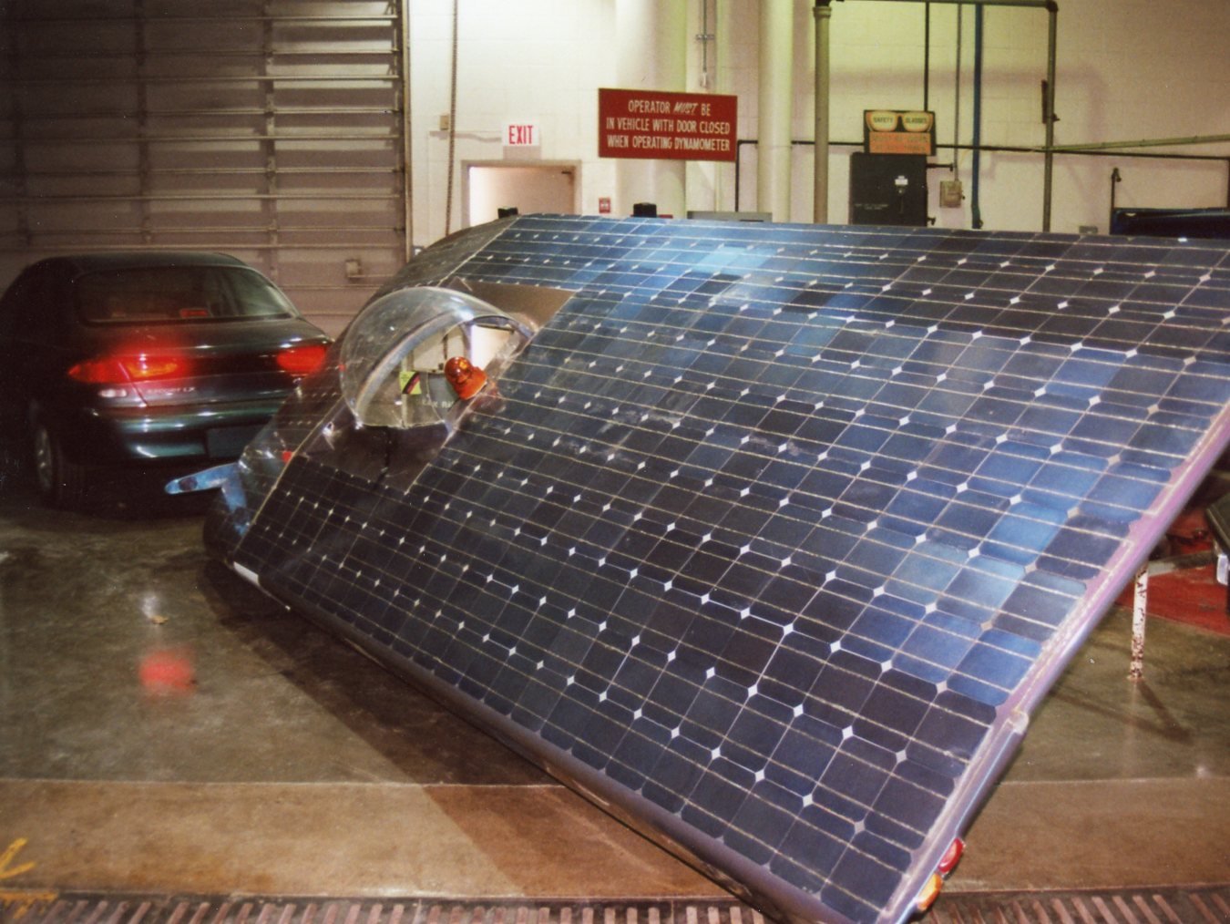 2001 - LLCC Solar Car (Prominence II) + Hydrogen Fuel Cell