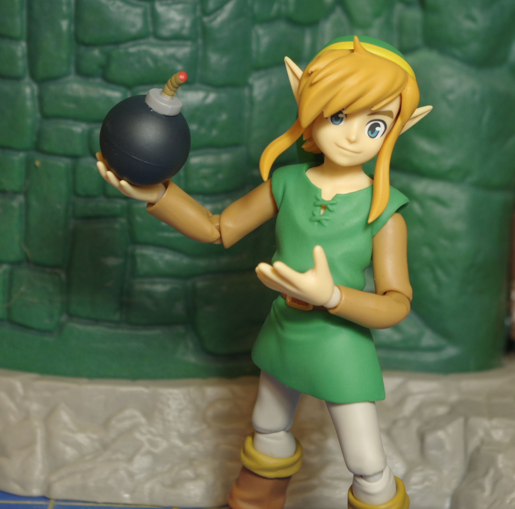 Figma Link - With Bomb