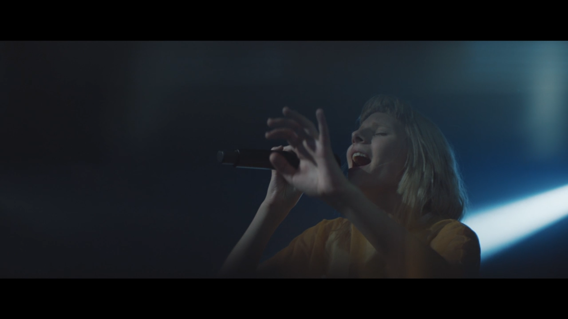 Vi Er Live - Sigrid and Aurora (Somewhere Else, 2020)